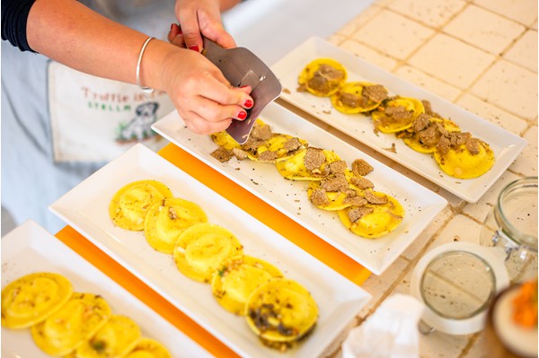 San Miniato Tuscany truffle hunting experience truffle, cooking and wine tasting