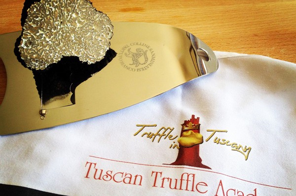 Truffle in Tuscany is truffle hunting experience in San Miniato